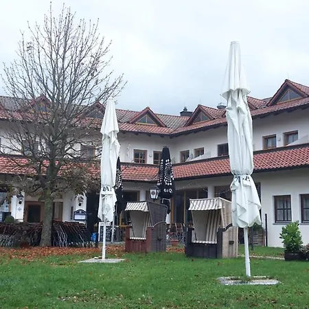 Апартаменты Ferienwohnung Neumann Feriendorf Hoher Bogen Haus 41