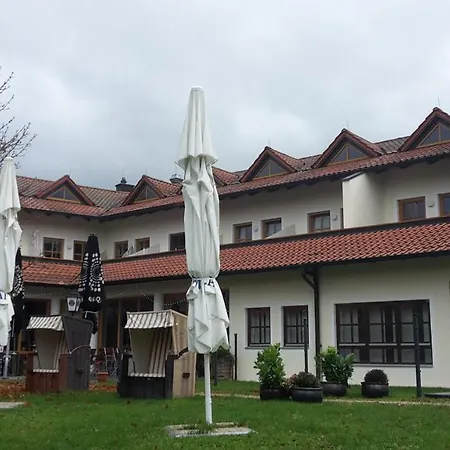 Ferienwohnung Neumann Feriendorf Hoher Bogen Haus 41 Апартаменты *